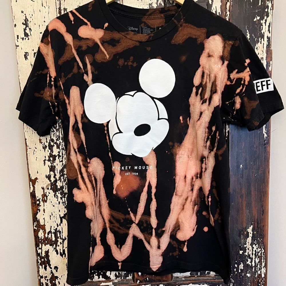 Customized Neff x Disney Mickey Mouse unisex T-shirt. Size M.